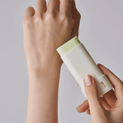 Beauty of Joseon - Matte Sun Stick : Mugwort+Camelia (SPF 50+ PA++++)