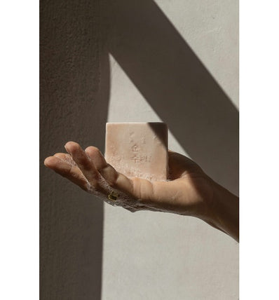Ondo Beauty 36.5 - Calamine & Oatmeal Soothing Cleansing Bar